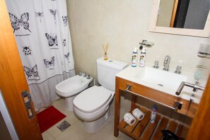 Hair dryer, towels