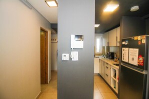 Fridge, microwave, oven, coffee/tea maker
