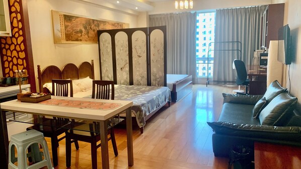 Blackout drapes, iron/ironing board, free WiFi, wheelchair access