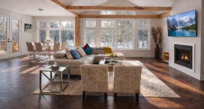 Muskoka Cottage Retreat | BBQ + Game Room Fun