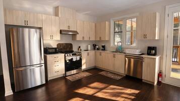 Micro-ondes, four, plaque de cuisson, lave-vaisselle