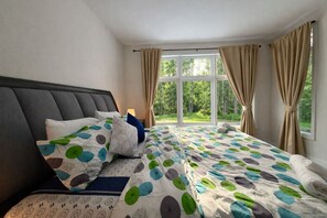 3 bedrooms, free WiFi, bed sheets