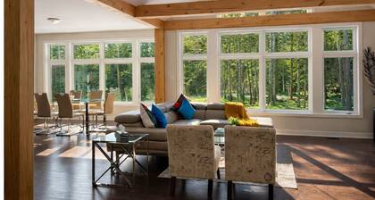 Muskoka Cottage Retreat | BBQ + Game Room Fun