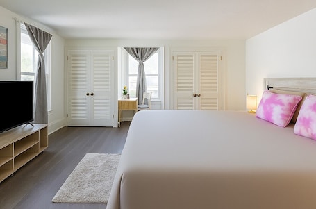 3 bedrooms, desk, travel crib, free WiFi. FIFA Cozy 3-Bedroom in Philly Suburbs Paoli