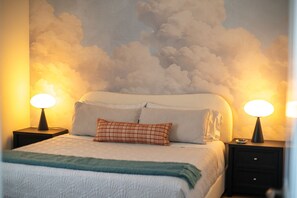 2 makuuhuonetta, työpöytä, silitysrauta/-lauta, ilmainen Wi-Fi