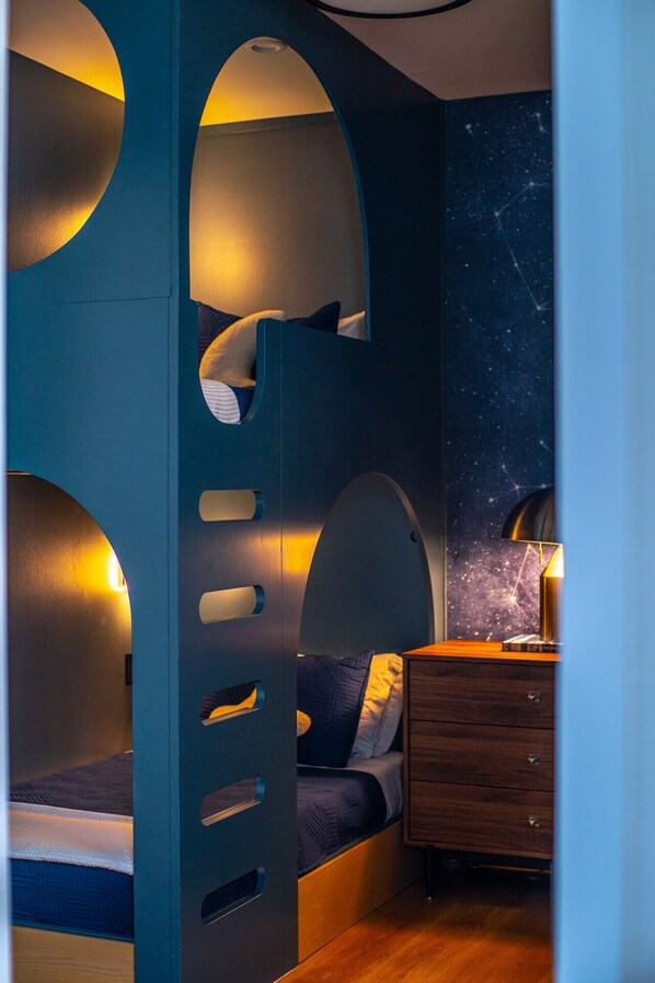 2 chambres, bureau, fer et planche à repasser, Wi-Fi gratuit