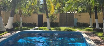 Outdoor Paradise @ Rancho Lovo –La Libertad -Stunning and enjoyable beach house!