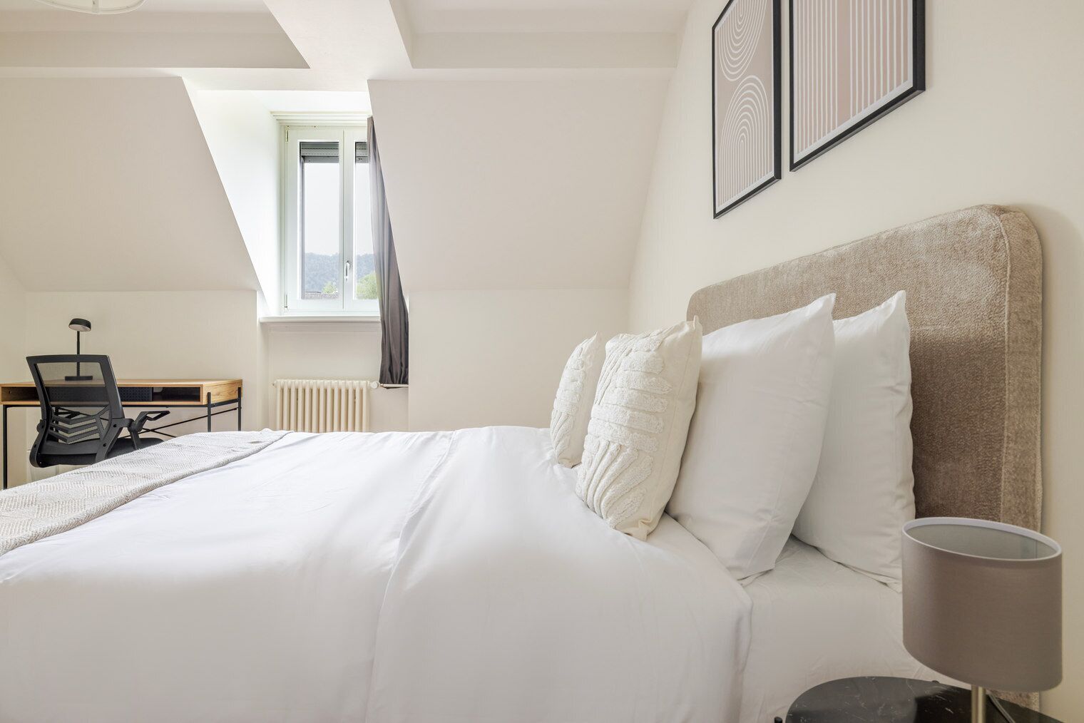 2 chambres, fer et planche à repasser, Wi-Fi, draps fournis