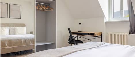 2 室のベッドルーム、アイロン / アイロン台、WiFi、ベッドシーツ