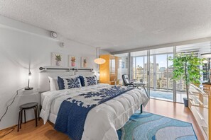 1 bedroom, iron/ironing board, Internet