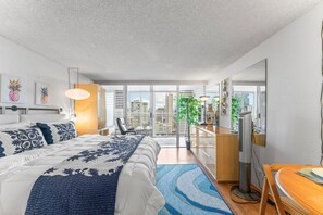 1 chambre, fer et planche à repasser, accès Internet