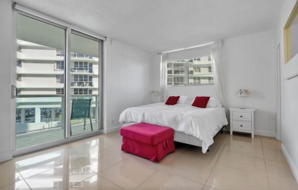 2 bedrooms, internet, bed sheets