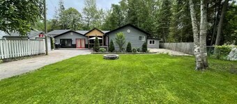 Relaxing Fall getaway / games room
