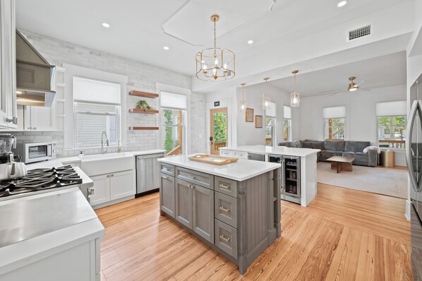 Fridge, microwave, oven, stovetop - Bespoke Eco Retreat! Resort Pool & Spa + Guest House. Central Historic District! (St. Augustine)