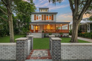 Exterior - Bespoke Eco Retreat! Resort Pool & Spa + Guest House. Central Historic District! (St. Augustine)