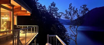 Malahat unique waterfront three bedrooms villa