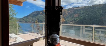 Malahat unique waterfront three bedrooms villa