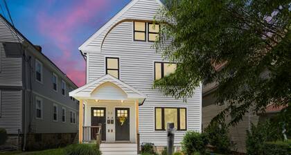 Tranquil 2-bedroom 2 bath condo in charming Boston
