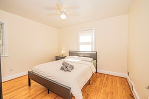 5 chambres, fer et planche à repasser, Wi-Fi gratuit, draps fournis