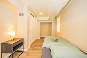 5 Schlafzimmer, Bügeleisen/Bügelbrett, kostenloses WLAN, Bettwäsche