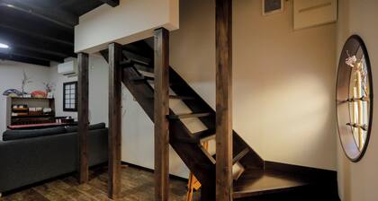 cozy tatami stylish double bedroom,10mins walk to TSUTENKAKU Tower