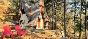 Malahat Fairyland Cottage