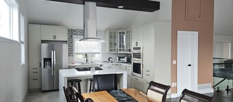 Modern Cottage Retreat on Farm Land w/ Hot Tub