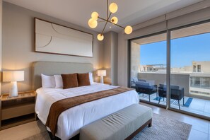 3 slaapkamers, een strijkplank/strijkijzer, internet, beddengoed