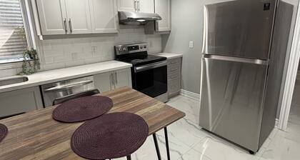 Your Home Away From Home Basement 3 Bedrooom 2 Full Washroom