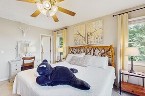 4 bedrooms, Internet, bed sheets