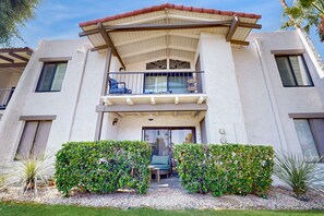 Exterior - Dive into Palm Springs fun with a stylish home base featuring poolside lounging. (Palm Springs)