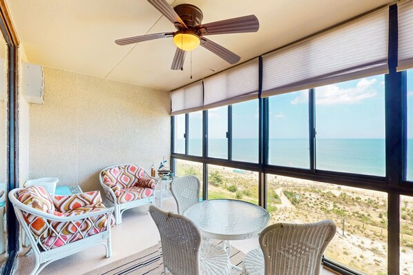 Outdoor dining - Sunny - ocean front condo w/beach views, balcony, shared pool, full kitchen & AC (Ocean City)