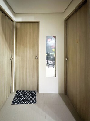 Interior - Granite @ Shore Residences 2BR (Pasay City)