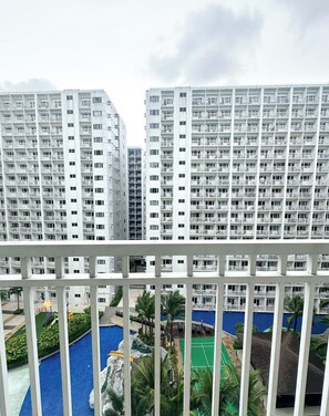 Property grounds - Granite @ Shore Residences 2BR (Pasay City)