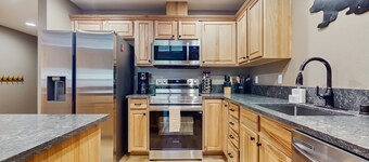 Experience the best of the Pacific Northwest at the Villages at Roslyn Ridge