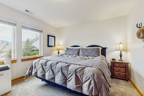 2 bedrooms, Internet, bed sheets