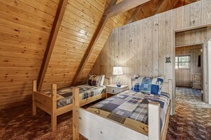 3 bedrooms, iron/ironing board, Internet, bed sheets