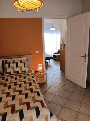 1 chambre, fer et planche à repasser, Wi-Fi, draps fournis