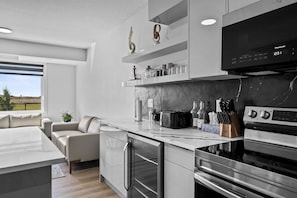 Microwave, oven, dishwasher