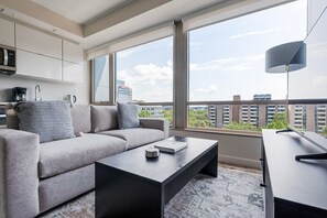 Télévision, chaîne hi-fi