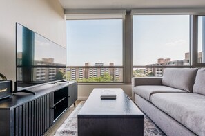 Fernseher, Stereoanlage