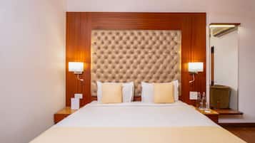 Standard Double Room | Desk, iron/ironing board, free WiFi