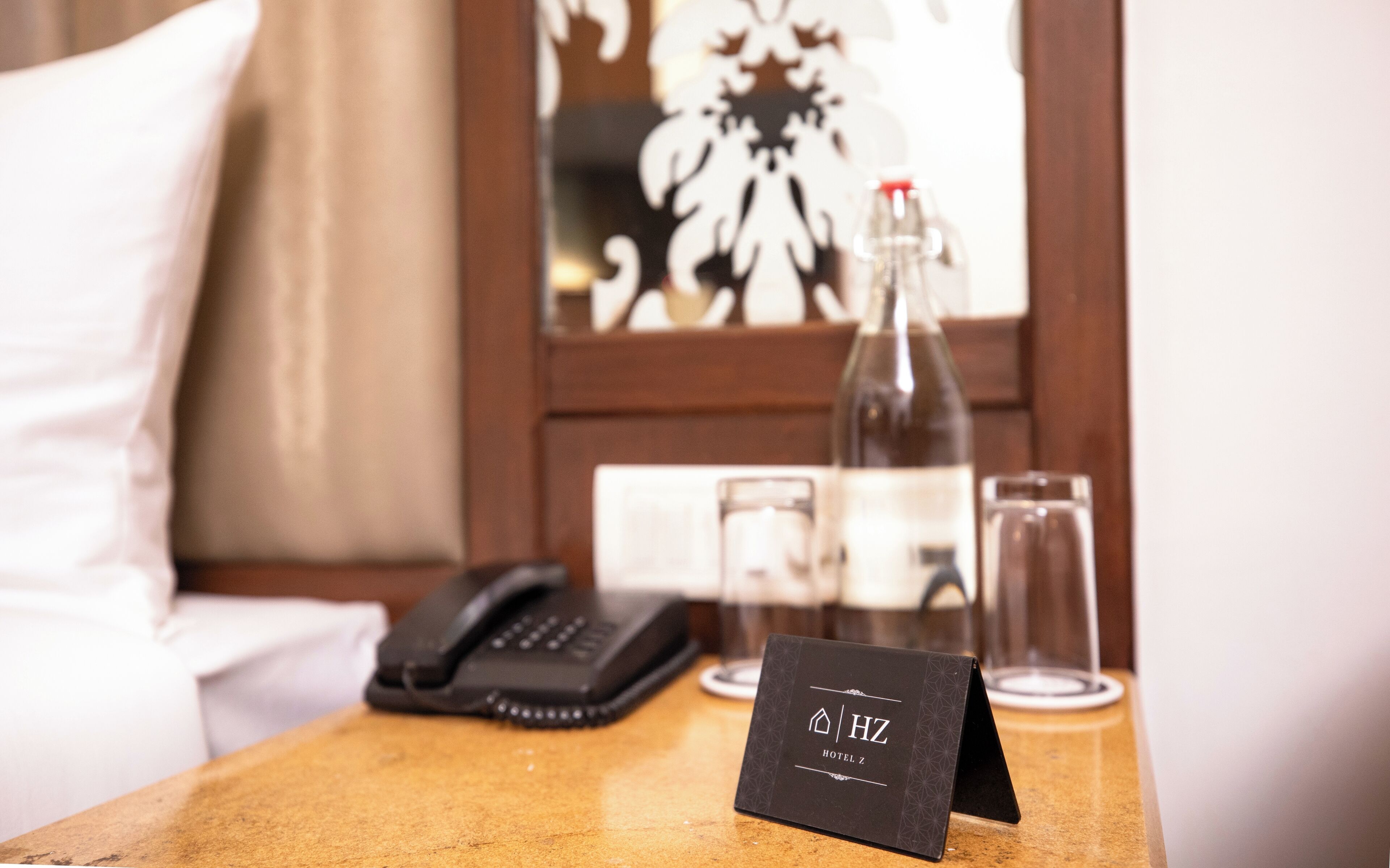 Bàn, bàn ủi/dụng cụ ủi quần áo, truy cập Internet không dây miễn phí 