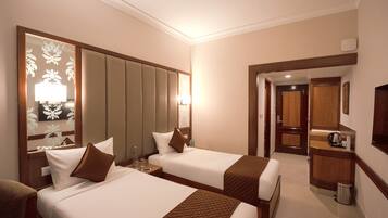 Schreibtisch, Bügeleisen/Bügelbrett, kostenloses WLAN