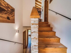 Interior - Alpine gem with sauna between ski resorts (Neukirchen am Großvenediger)