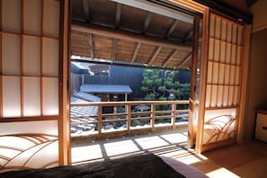 Interior - The Tenpō luxury Kyomachiya with outdoor rock bath, garden, and private sauna. (Nishifudatsujicho, Higashikujyo, Minami-ku)