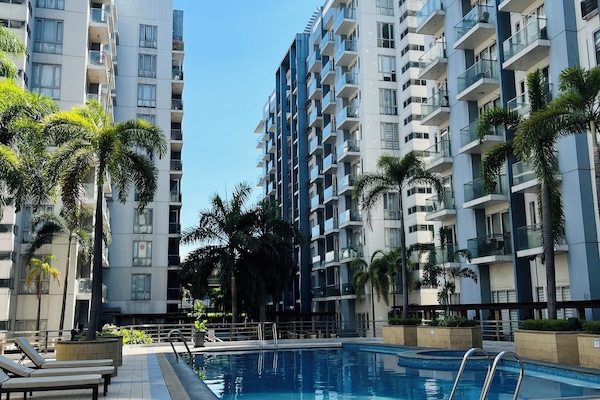 2 piscinas al aire libre