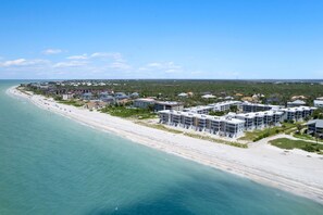 Unclassified image, 2 of 22, button