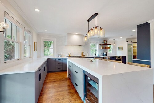 Elegant 4 bedroom Home near Washington Park Arboretum