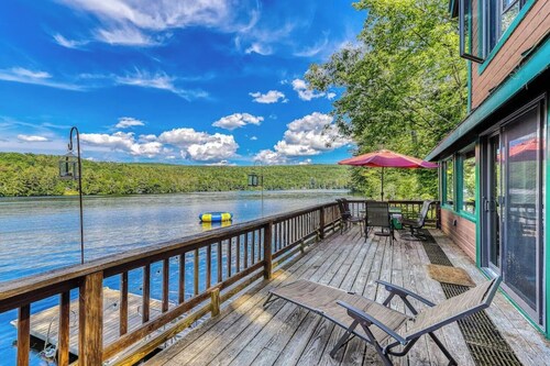 2miles to Okemo! Ski house • Hot Tub • Lake Rescue